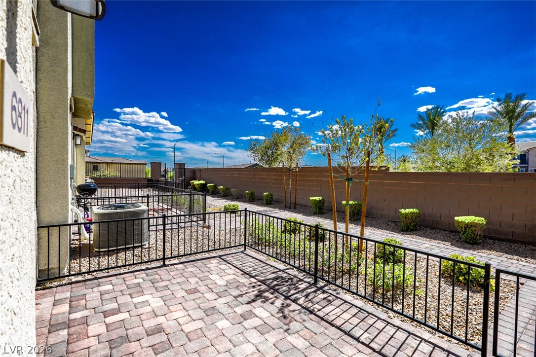 Photo 17 of 47, 6811 Dark Gunmetal Court