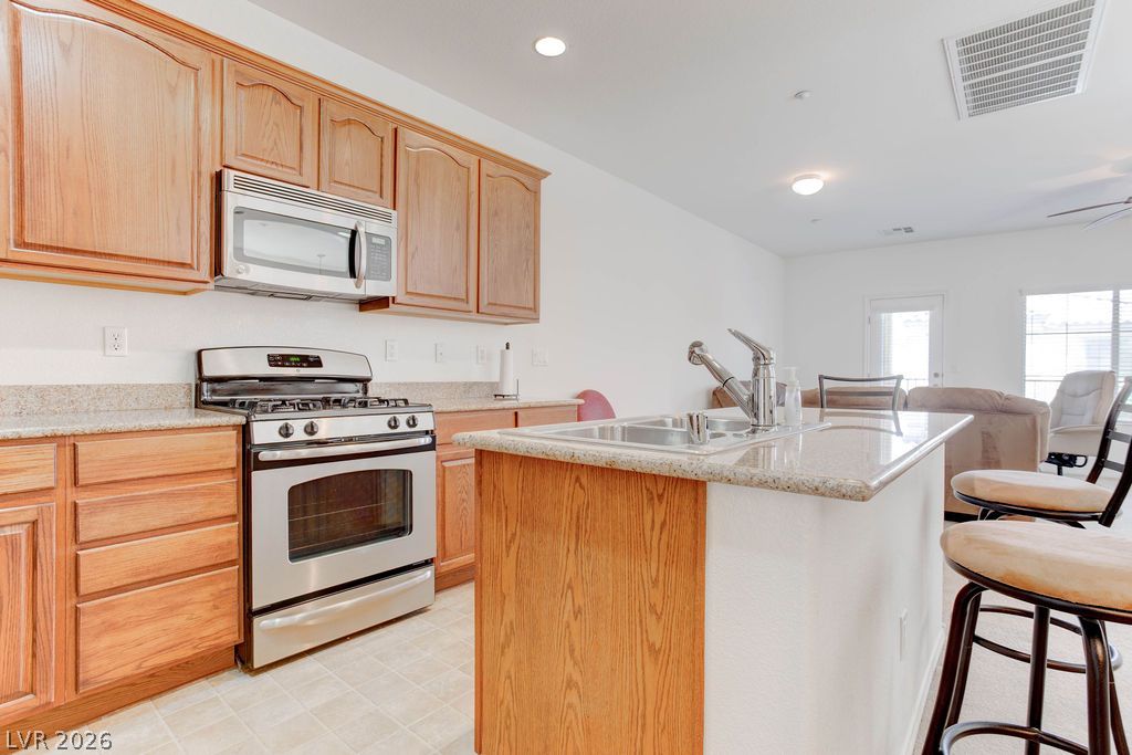 Photo 11 of 32, 9925 Kalahari Court