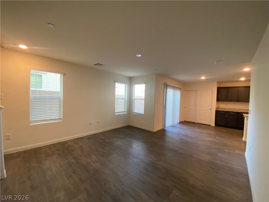 Photo 6 of 19, 6882 Magenta Moon Street