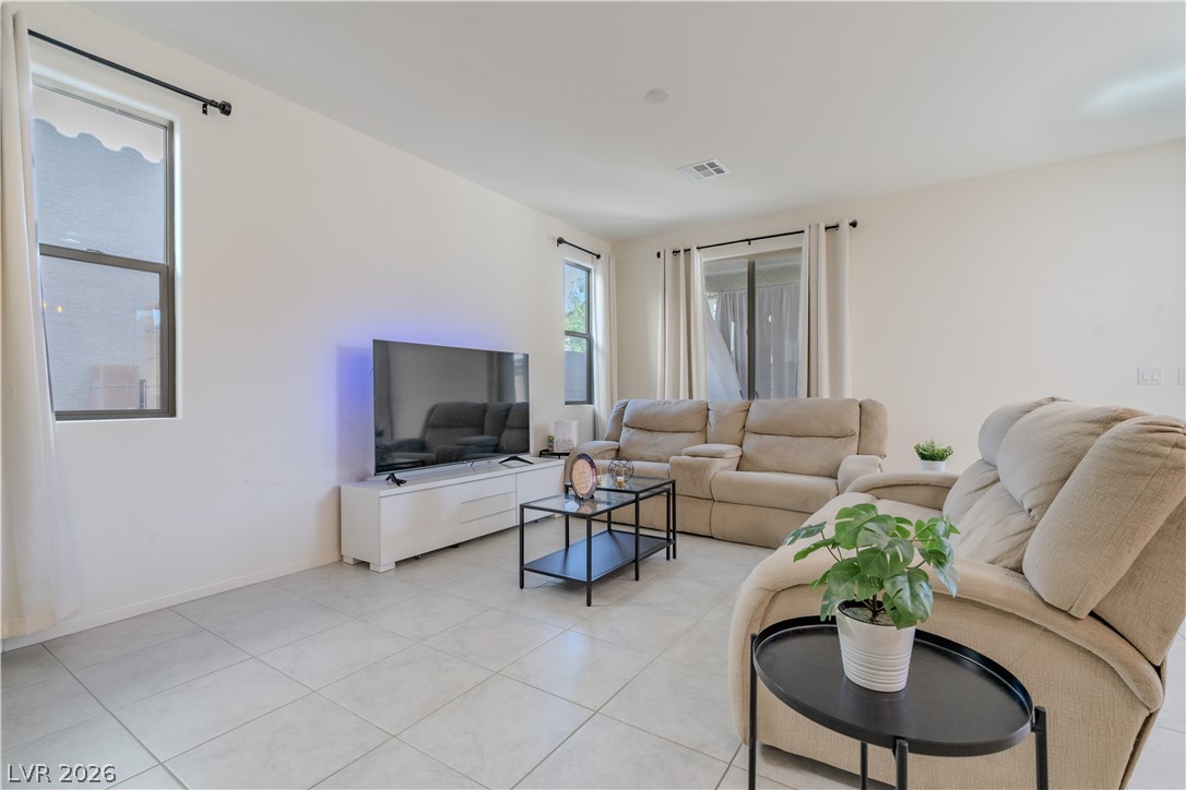 Photo 5 of 10045 Silver Comet Court