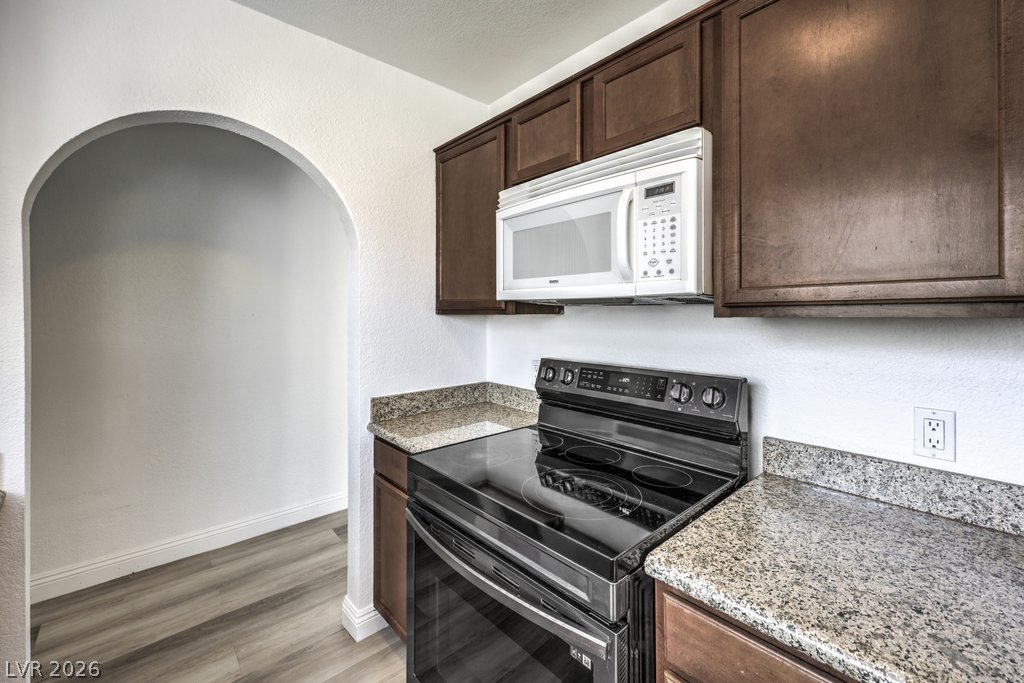 Photo 17 of 27, 1858 N Decatur Boulevard #204