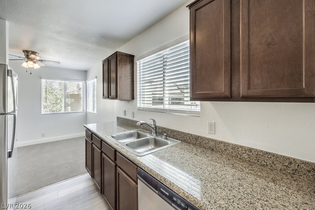 Photo 8 of 27, 1858 N Decatur Boulevard #204