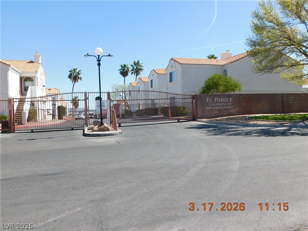 Photo 31 of 32, 1800 S Edmond Street #234