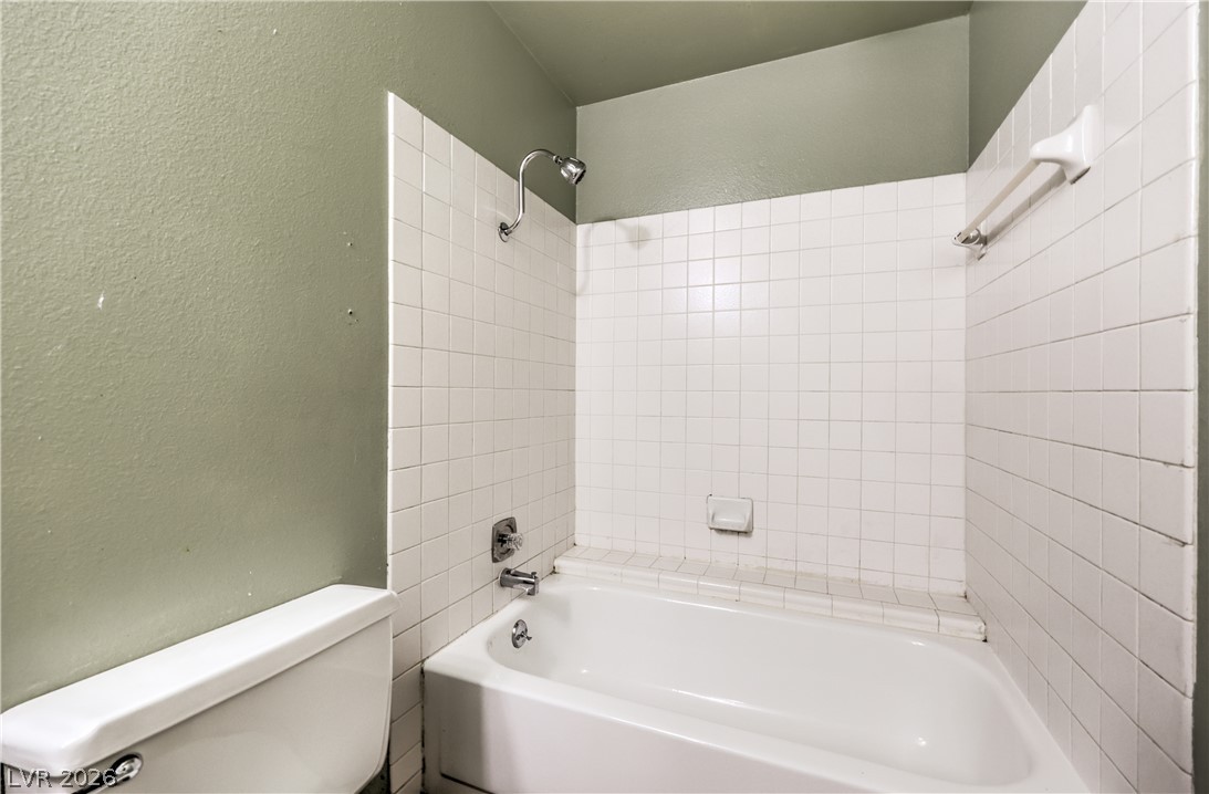 Photo 26 of 36, 3333 Racquet Street