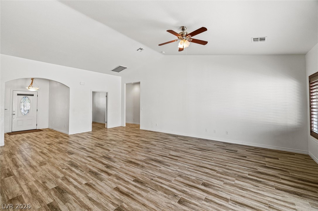 Photo 12 of 52, 6720 Stubblefield Drive