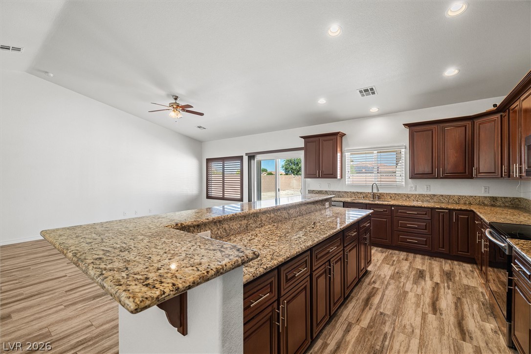 Photo 19 of 52, 6720 Stubblefield Drive