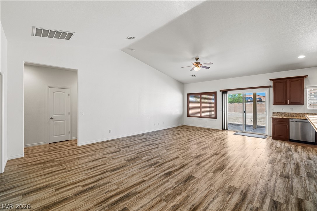 Photo 9 of 52, 6720 Stubblefield Drive
