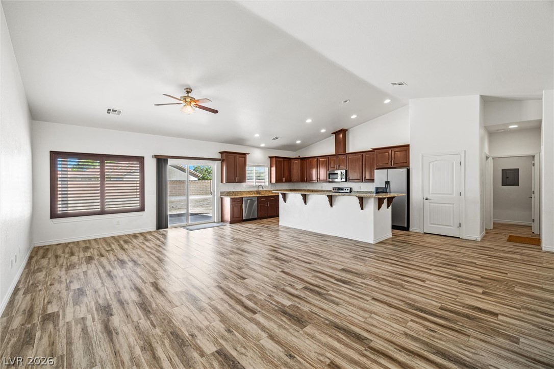 Photo 10 of 52, 6720 Stubblefield Drive