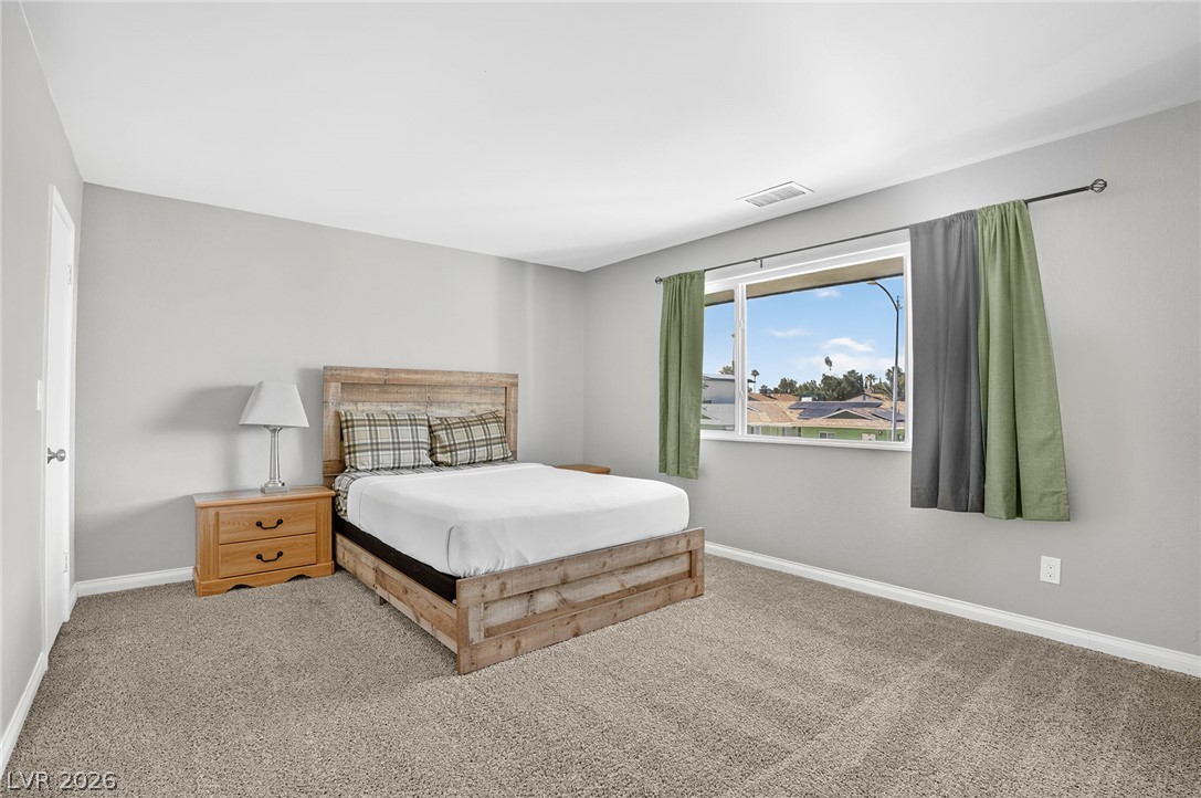 Photo 31 of 44, 4401 Parkchester Circle