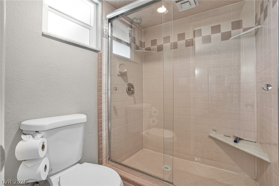 Photo 28 of 44, 4401 Parkchester Circle