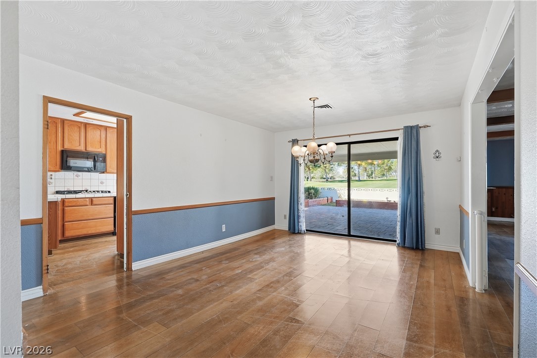 Photo 7 of 32, 1209 Oak Tree Lane