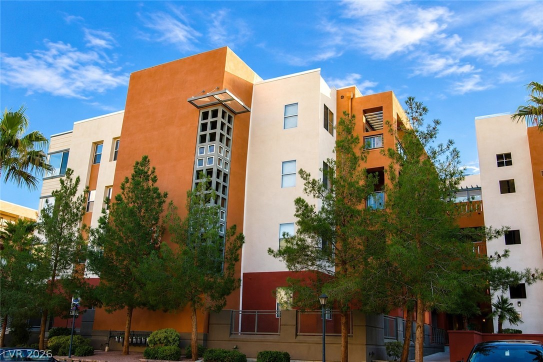 43 E Agate Avenue #302, Las Vegas 89123