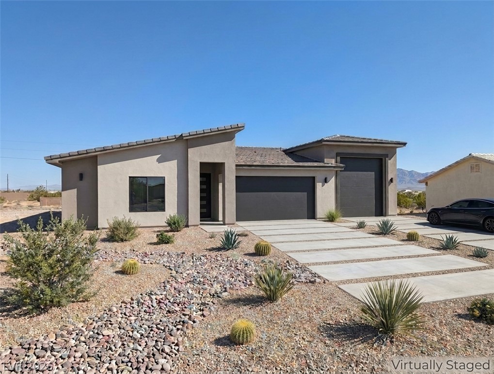 Photo 3 of 2921 Acoma