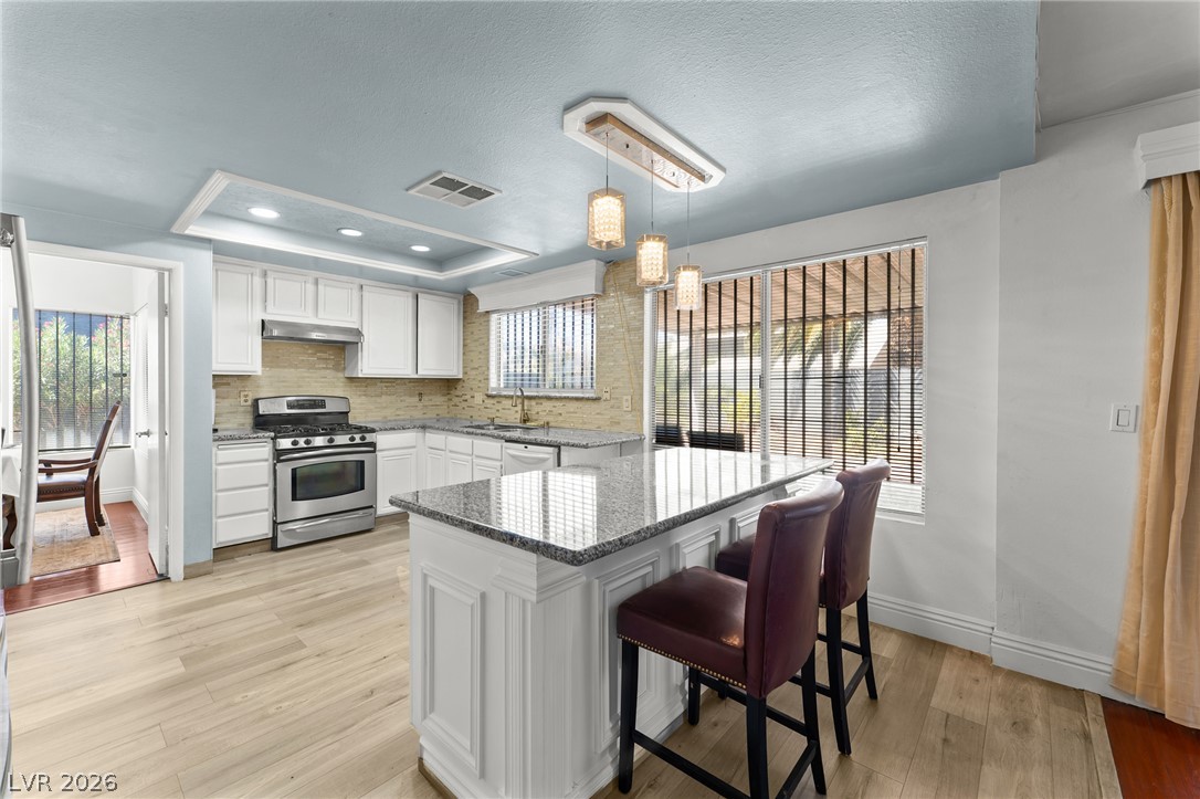 Photo 11 of 37, 4770 Trevins Avenue