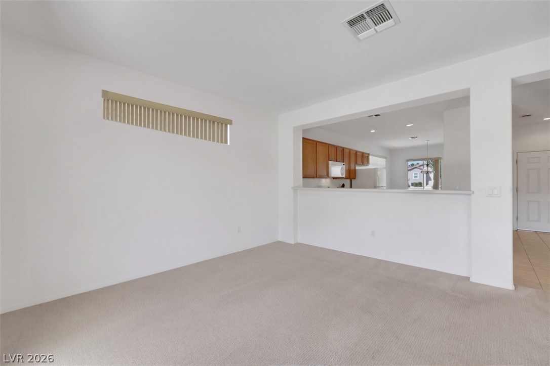 Photo 11 of 38, 2943 Maffie Street