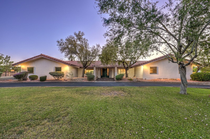 2135 S Cimarron Road, Las Vegas 89117