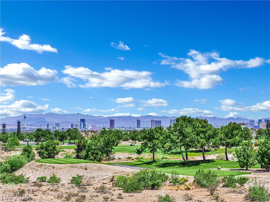 Photo 36 of 40, 9141 Las Manaitas Avenue #301