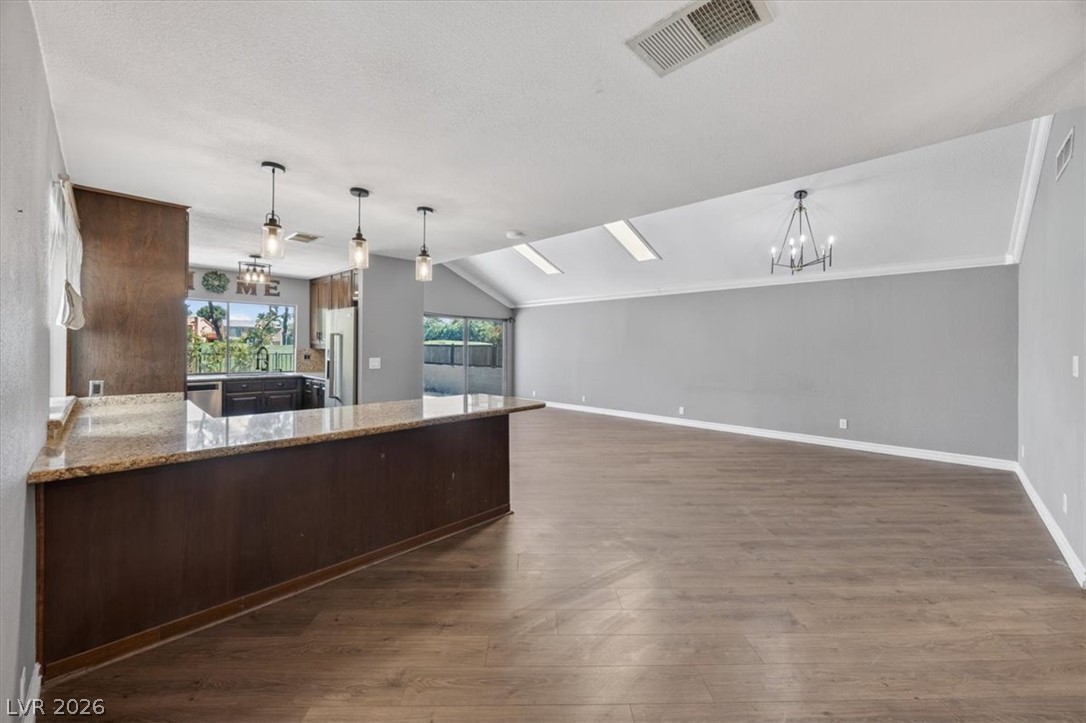 Photo 6 of 32, 3137 Bel Air Drive