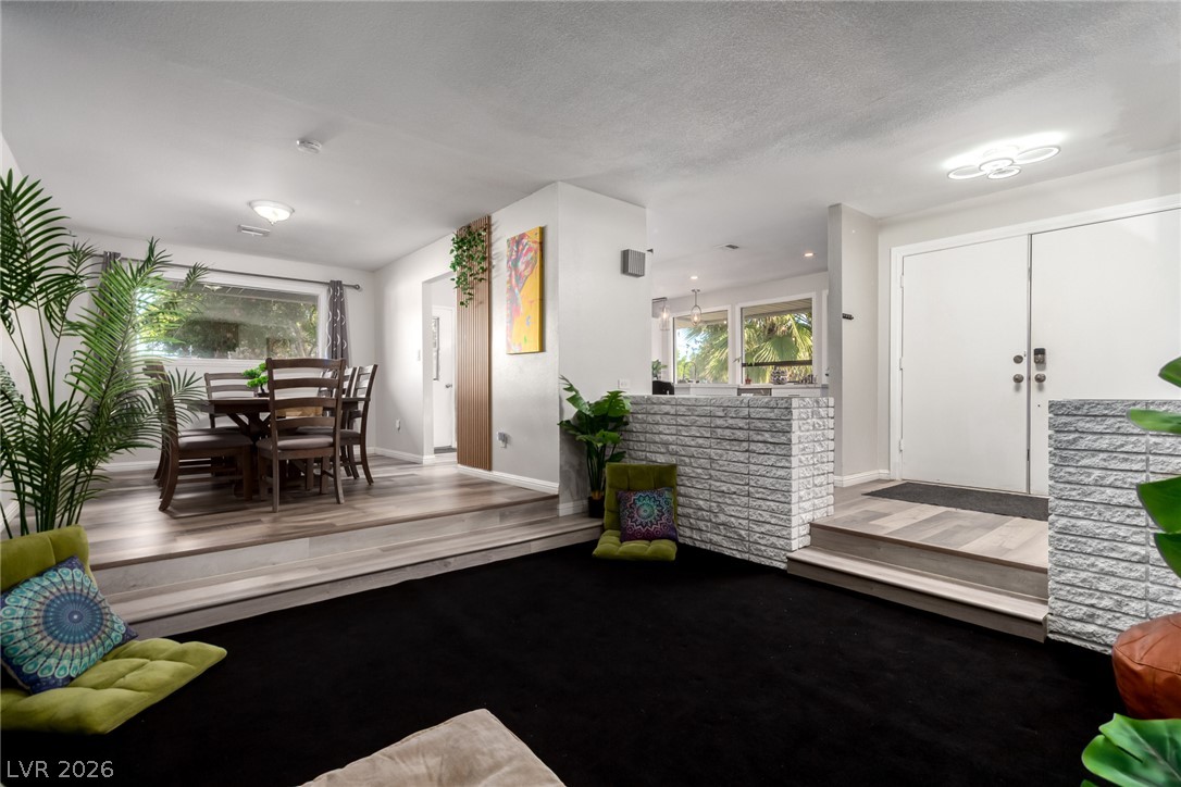 Photo 7 of 61, 5710 Madre Mesa Drive