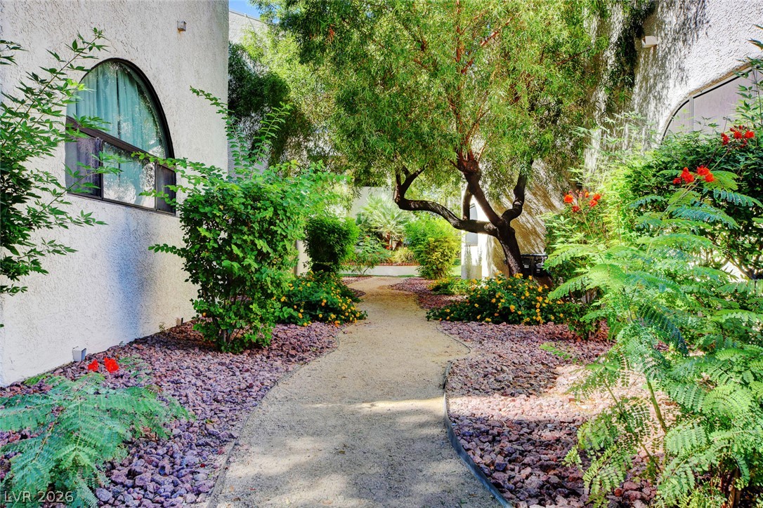 Photo 9 of 42, 1412 Santa Margarita Street #H