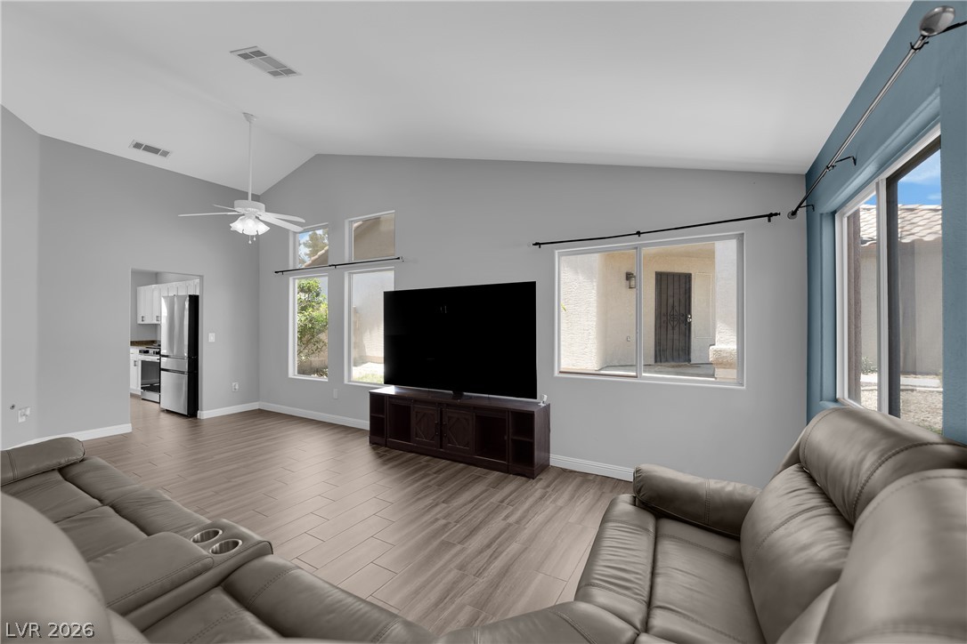 Photo 5 of 7729 White Grass Avenue