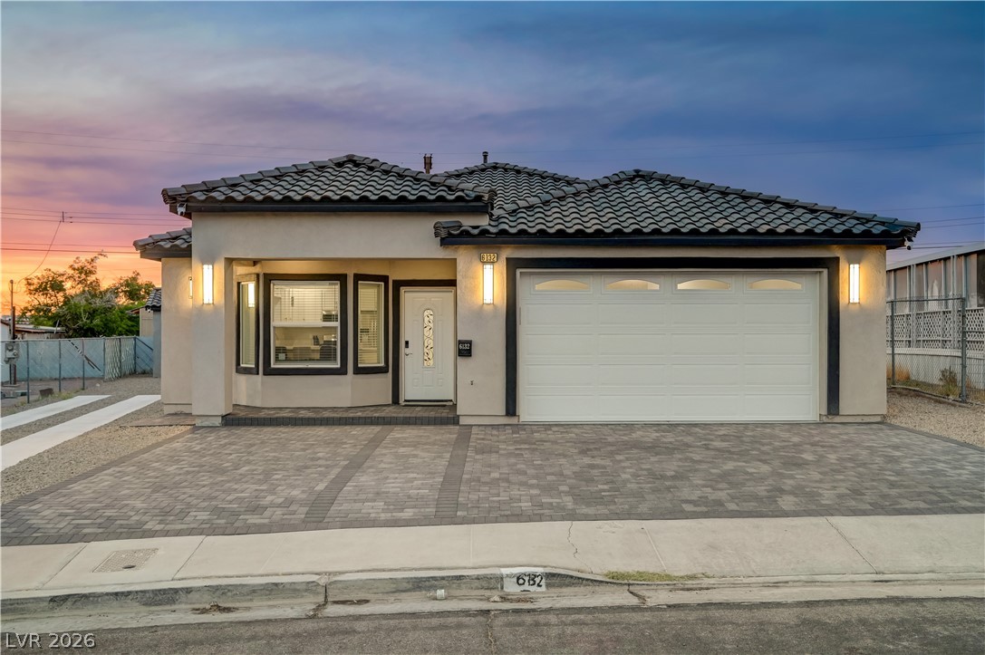 6132 Glacier Avenue, Las Vegas 89156