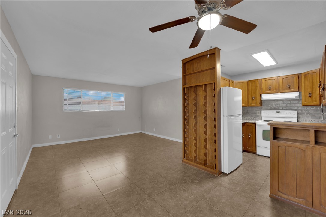 Photo 6 of 23, 304 Orland Street #53