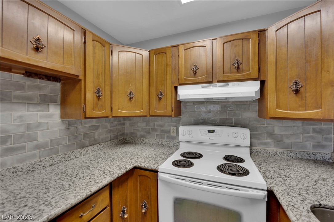 Photo 10 of 23, 304 Orland Street #53
