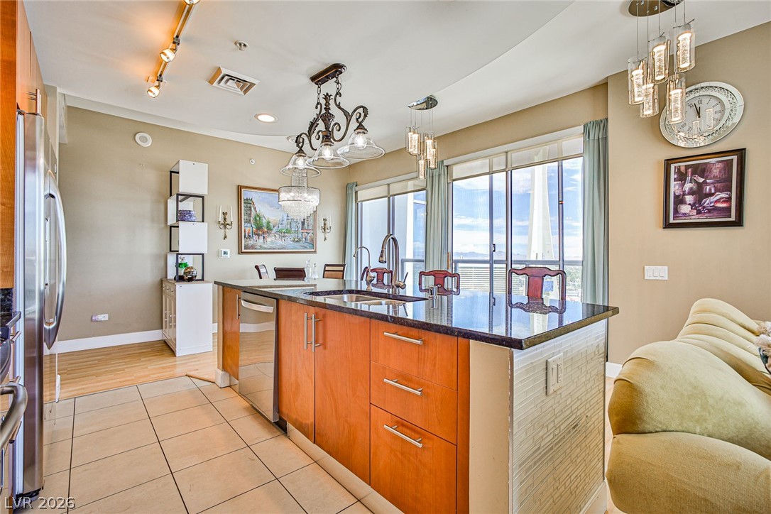 Photo 12 of 70, 200 W Sahara Avenue #2407