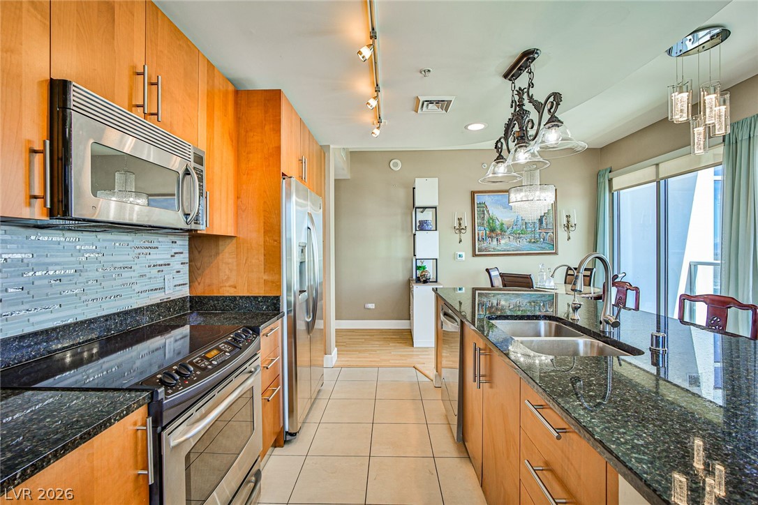 Photo 13 of 70, 200 W Sahara Avenue #2407