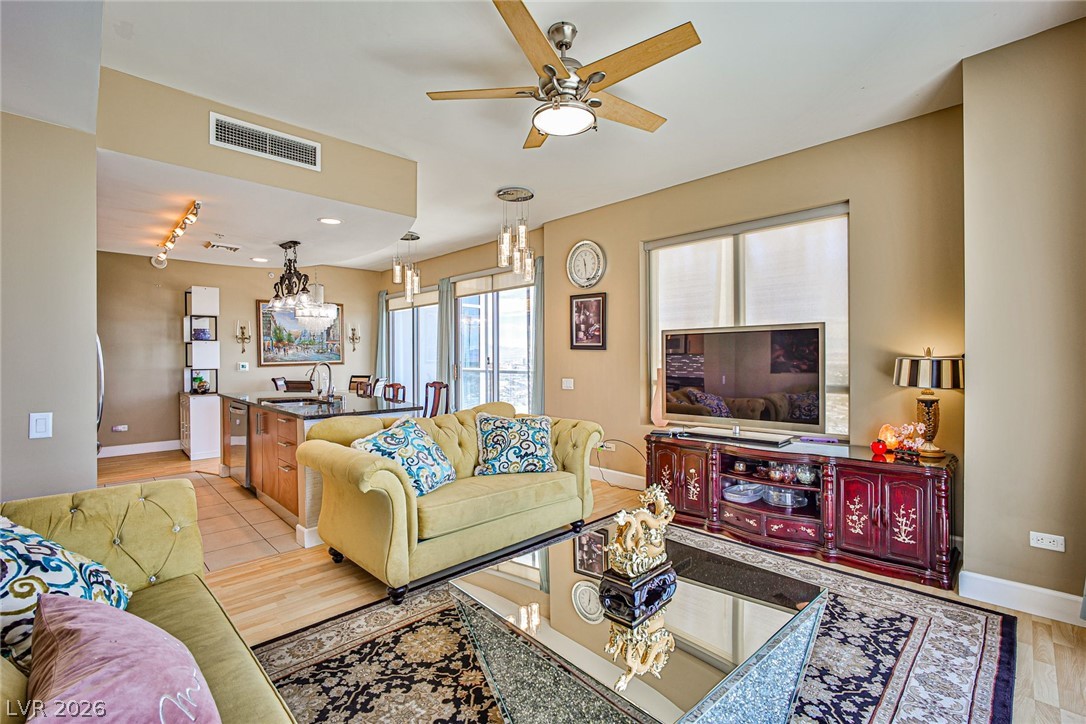 Photo 15 of 70, 200 W Sahara Avenue #2407