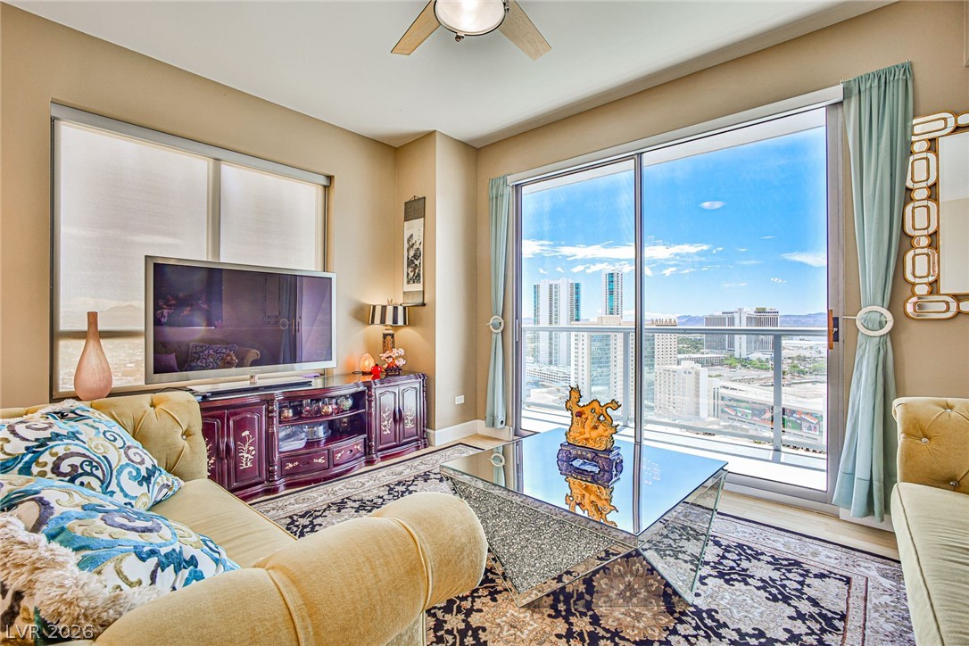 Photo 16 of 70, 200 W Sahara Avenue #2407