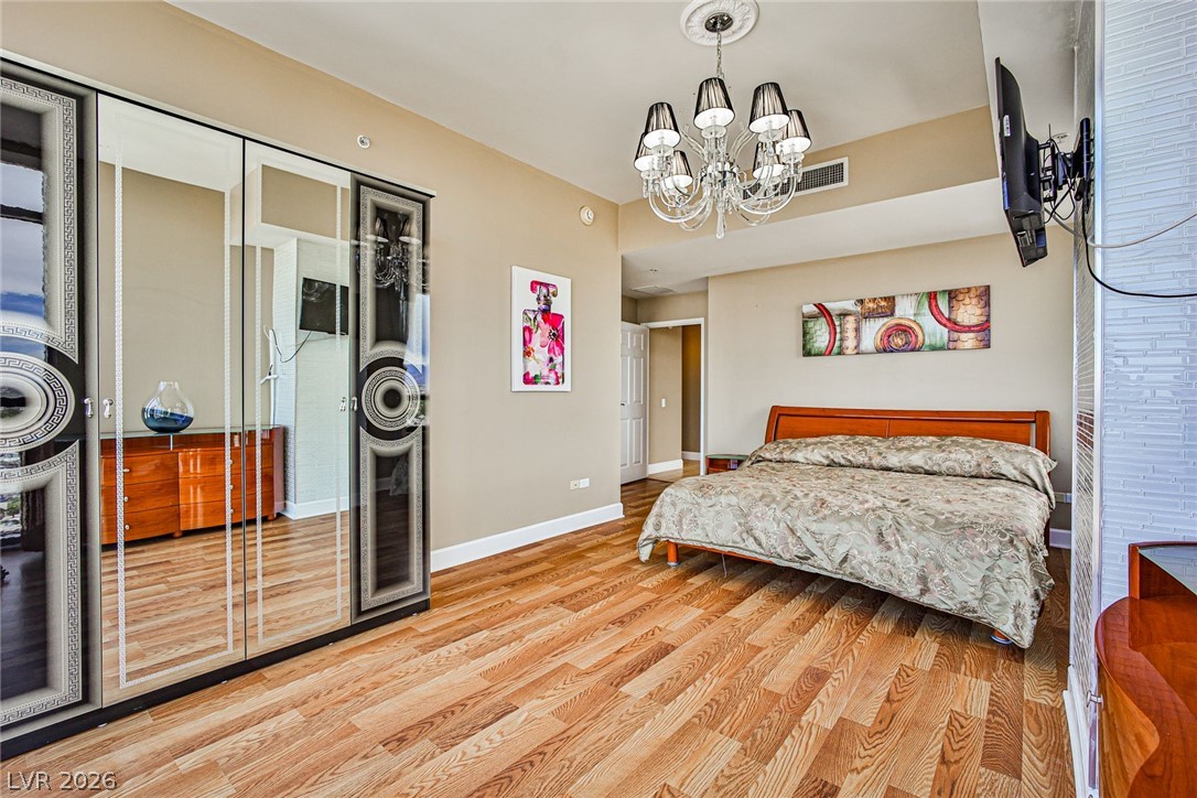 Photo 27 of 70, 200 W Sahara Avenue #2407