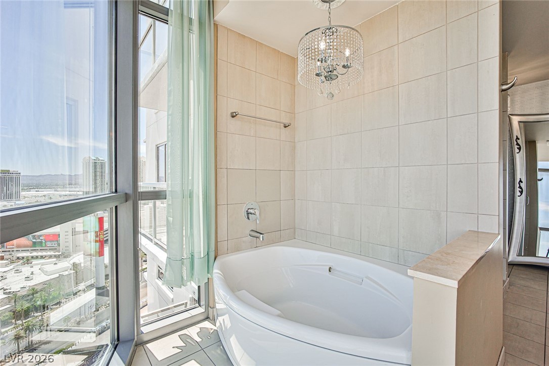 Photo 33 of 70, 200 W Sahara Avenue #2407