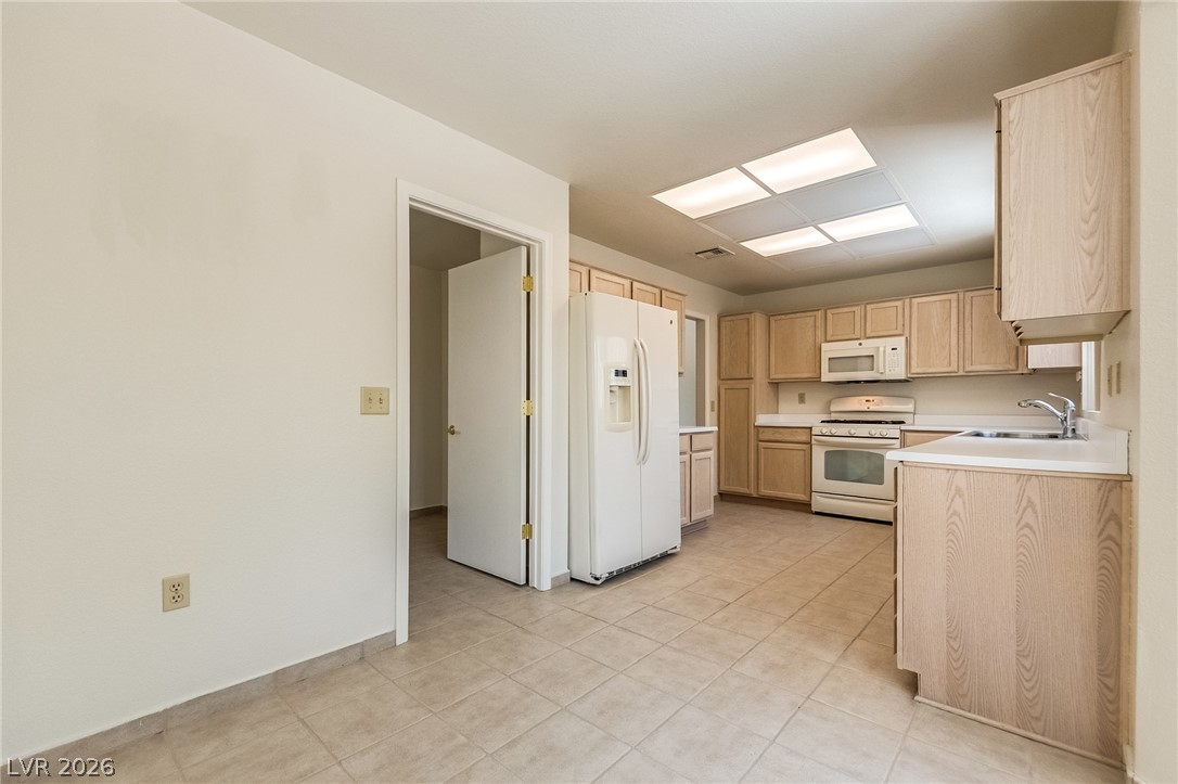 Photo 17 of 42, 8809 Villa Ridge Drive
