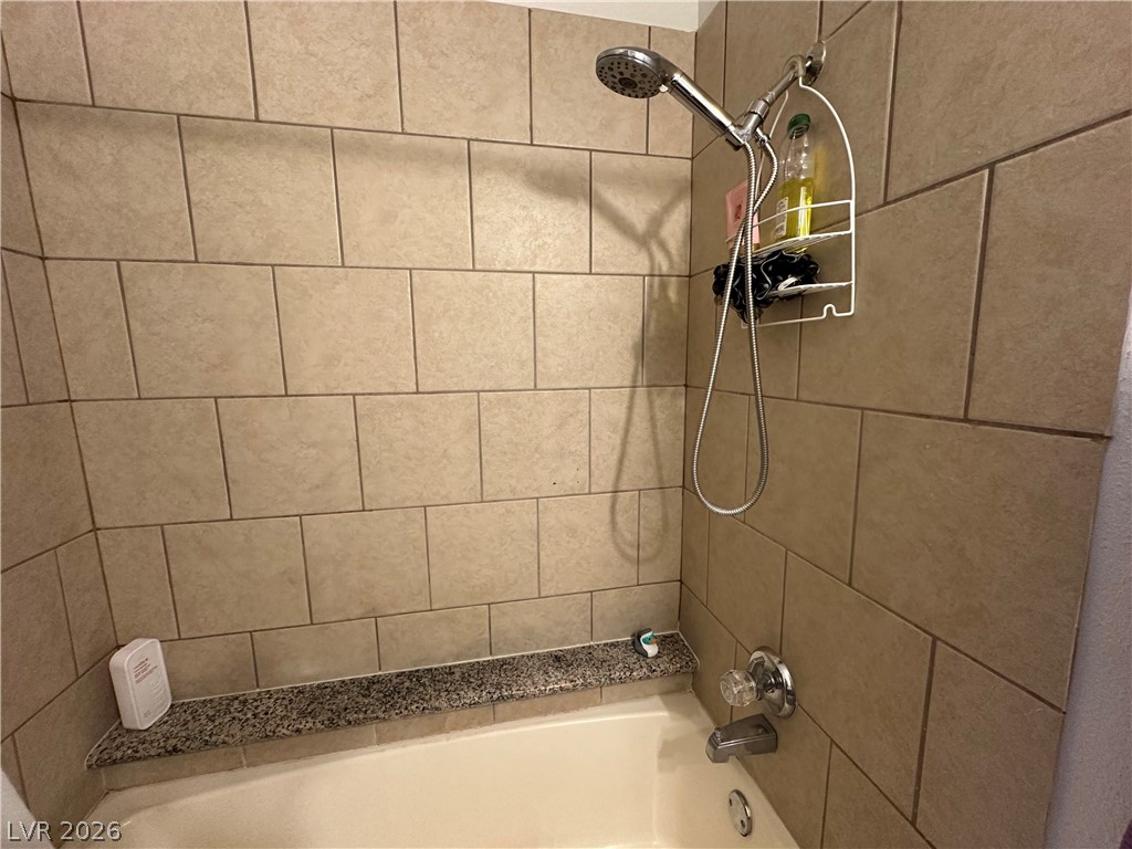 Photo 10 of 10, 4300 N Lamont Street #282