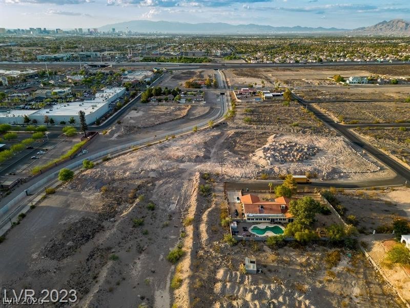 Photo 18 of 28, 0 DELANO