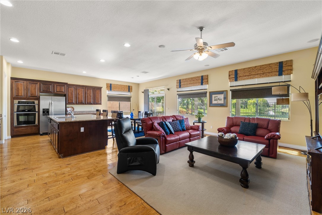Photo 5 of 5747 Jaborandi Avenue