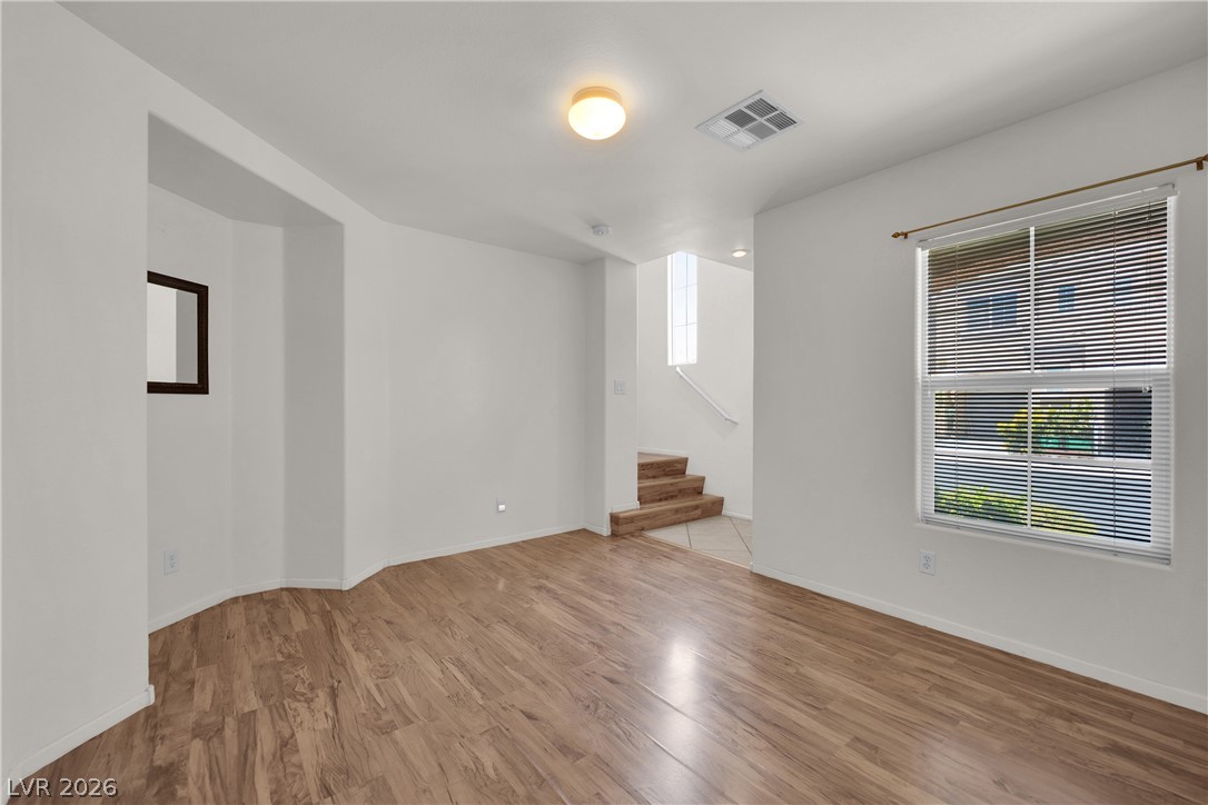 Photo 4 of 6271 Pangea Avenue