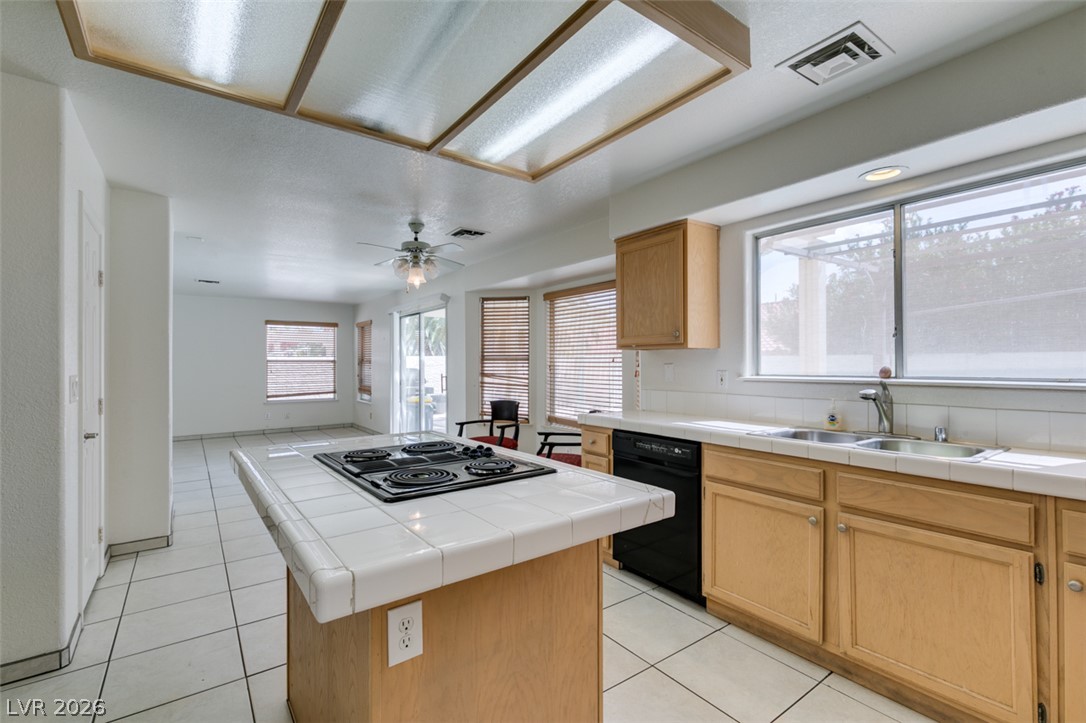 Photo 33 of 53, 534 Baldridge Drive