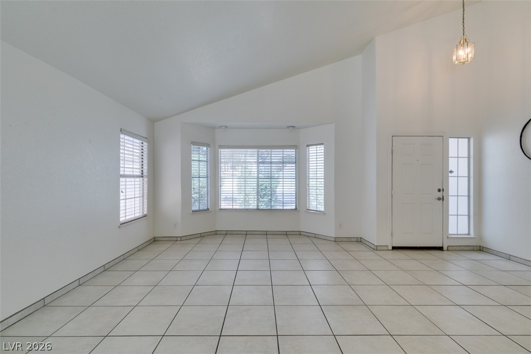 Photo 6 of 53, 534 Baldridge Drive
