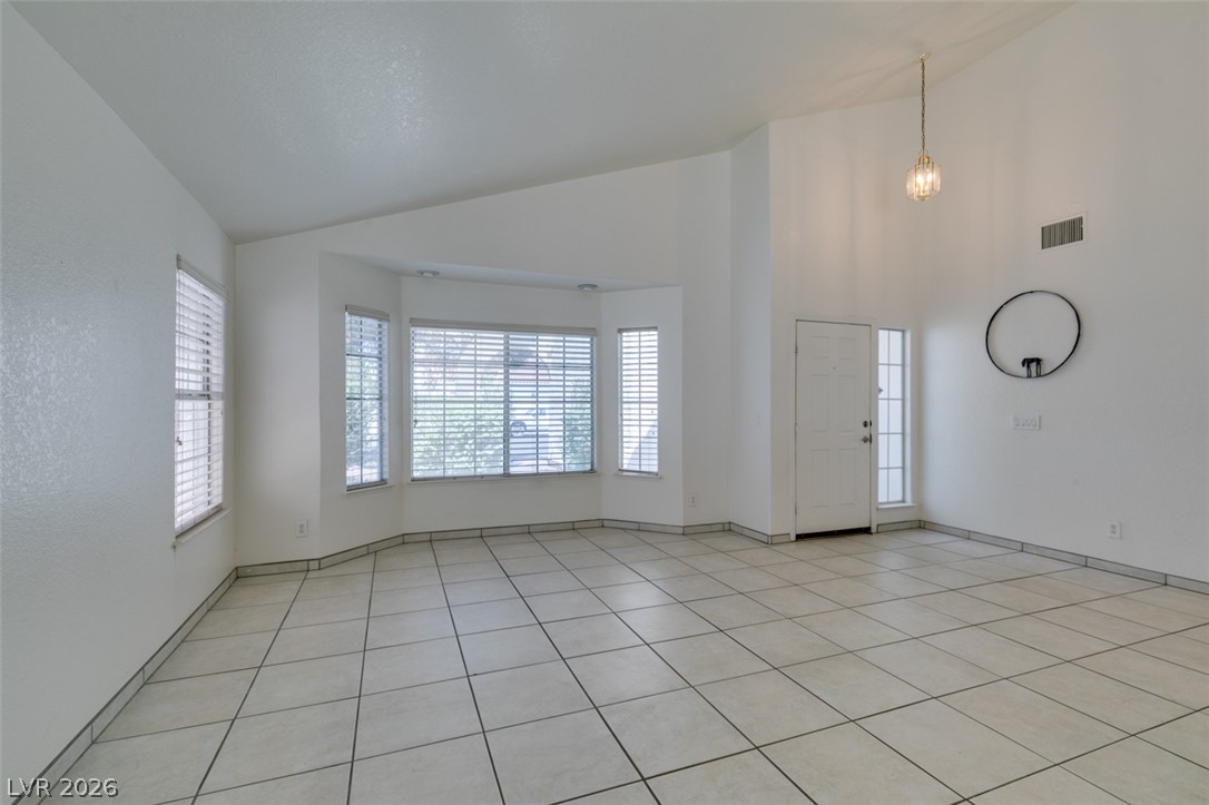 Photo 7 of 53, 534 Baldridge Drive