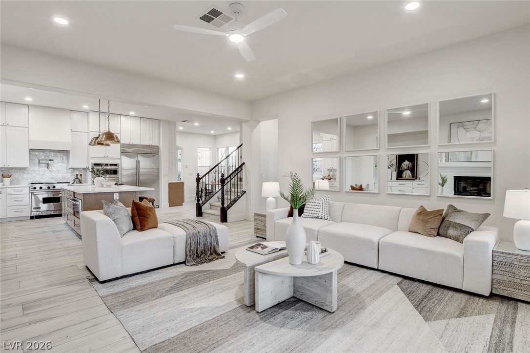 Photo 5 of 10721 BERINGER Drive