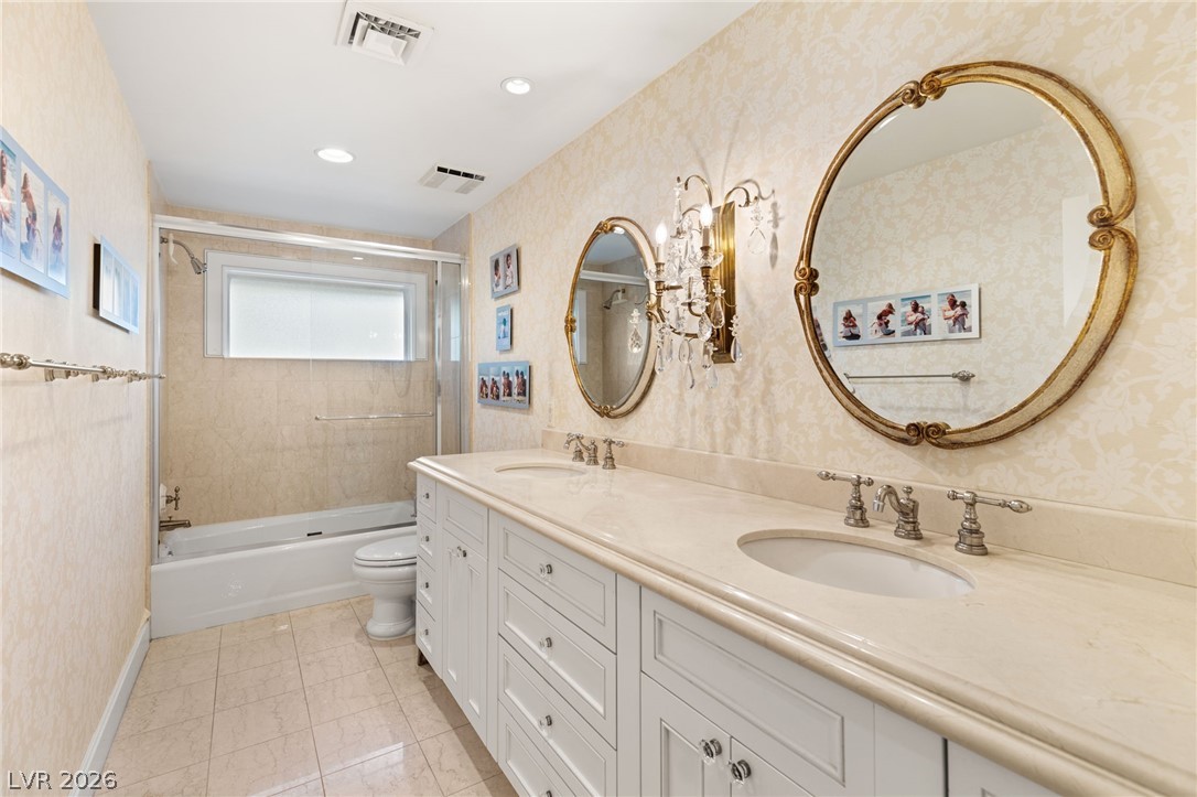 Photo 23 of 45, 3001 Astoria Pines Circle
