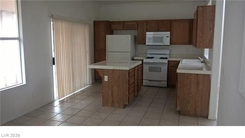 Photo 7 of 58, 1109 Storke Lane