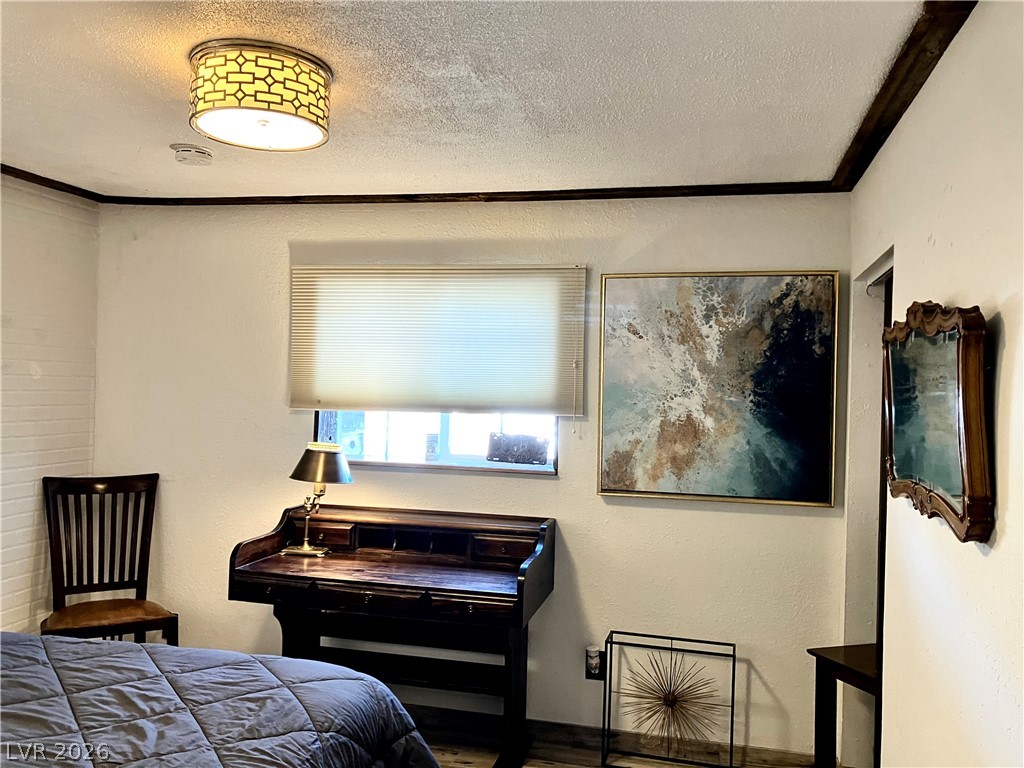 Photo 15 of 51, 300 W Reibel Street