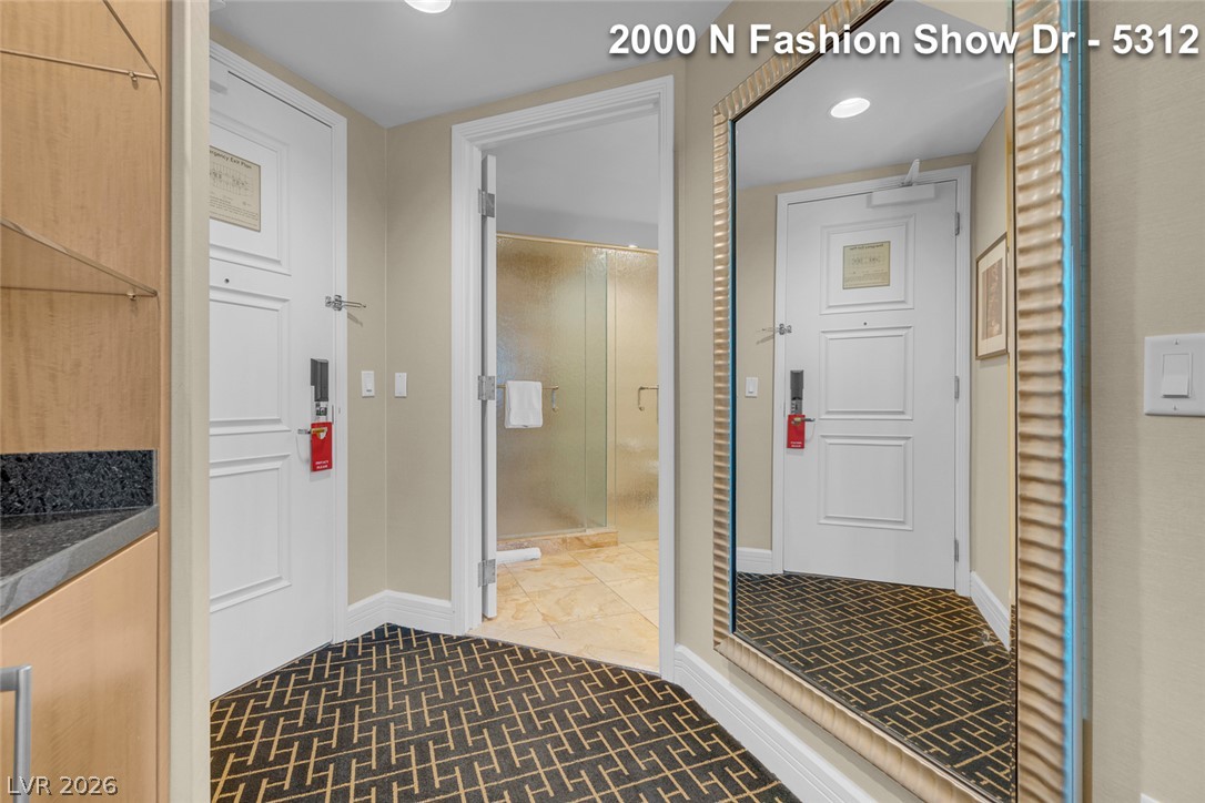Photo 34 of 51, 2000 N Fashion Show Drive #5312