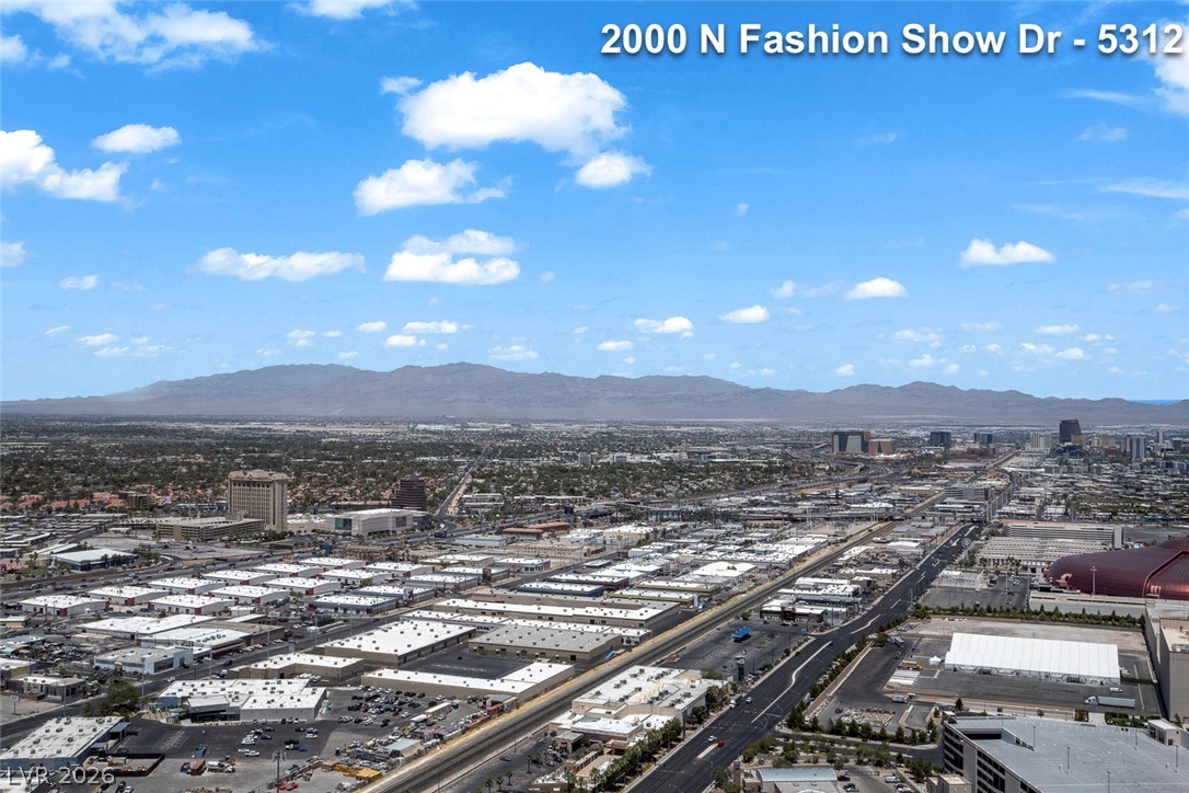 Photo 43 of 51, 2000 N Fashion Show Drive #5312