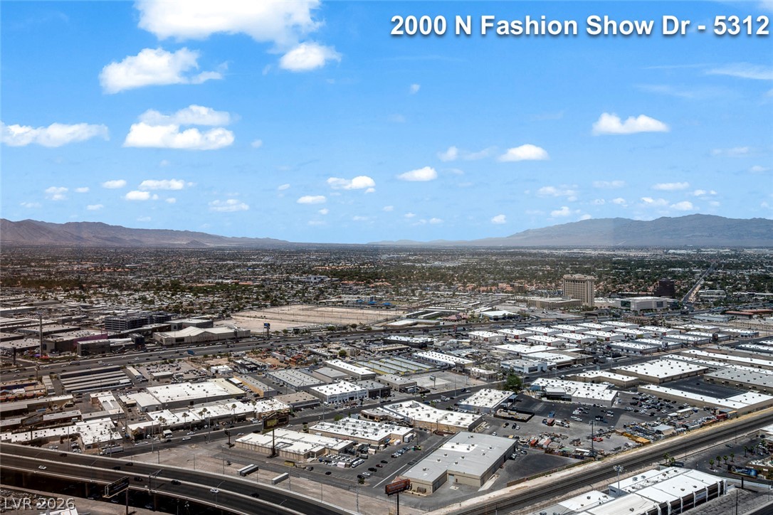 Photo 44 of 51, 2000 N Fashion Show Drive #5312