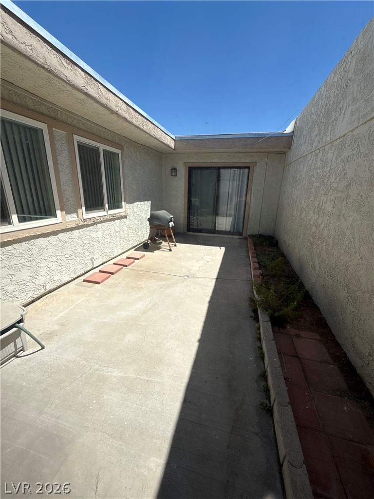Photo 8 of 59, 704 Eastview Drive